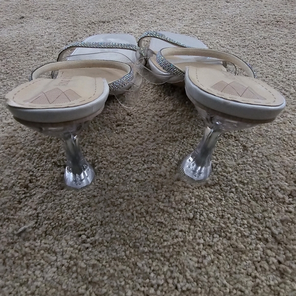 Heels with Rhinestone Decoration - Picture 7 of 9